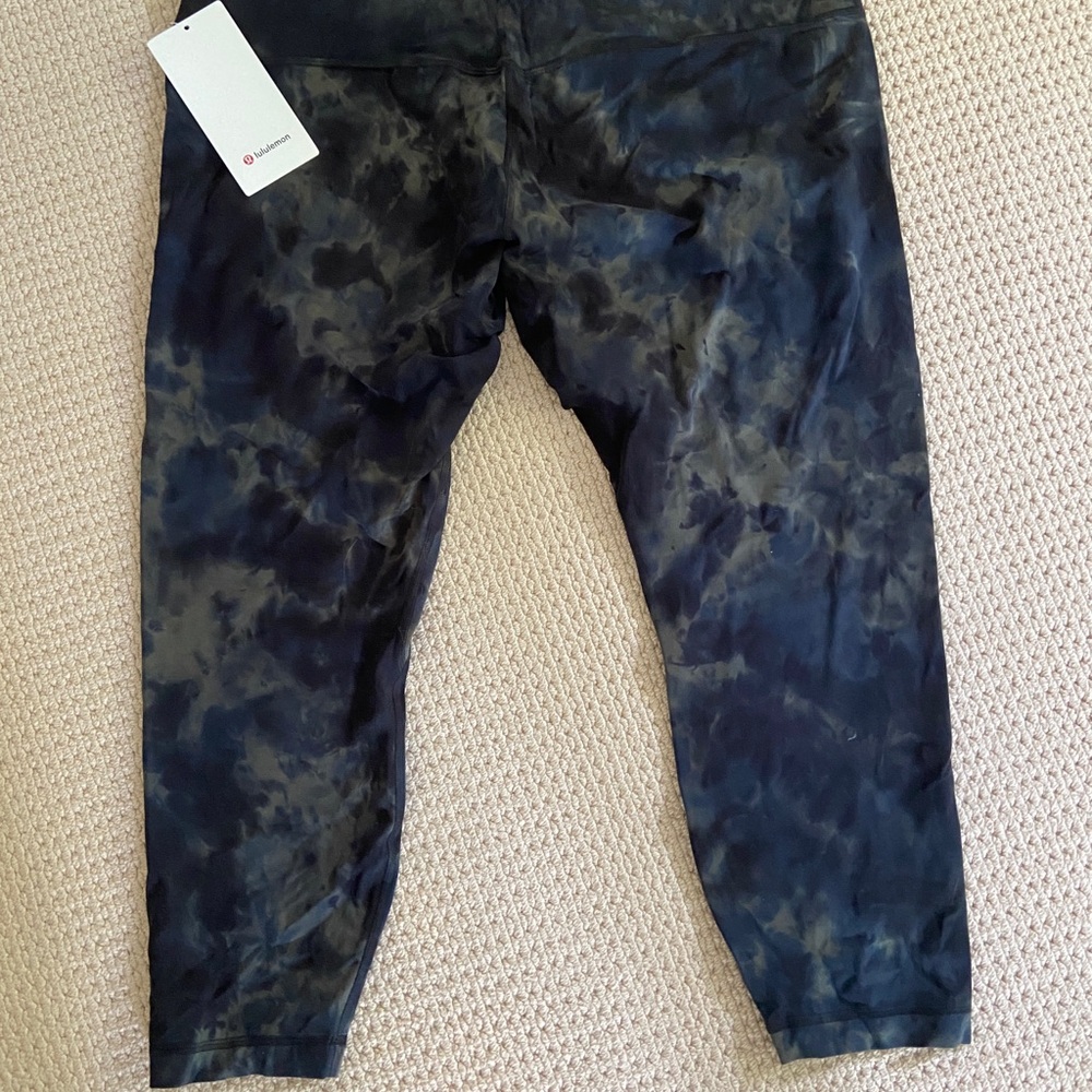 lululemon athletica Black tie dye leggings